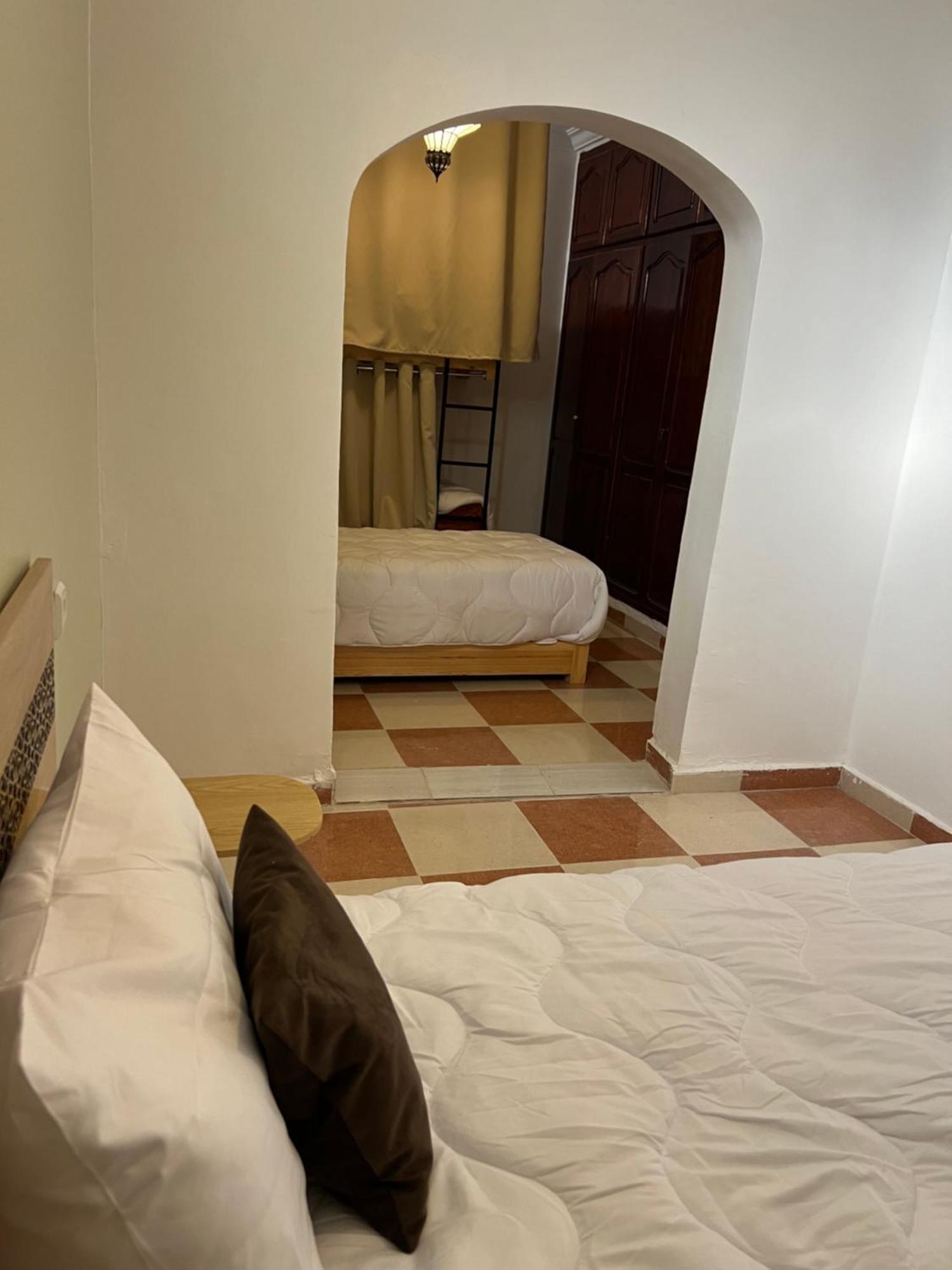 Habibi Riad&Hostel มาร์ราเกช ภายนอก รูปภาพ