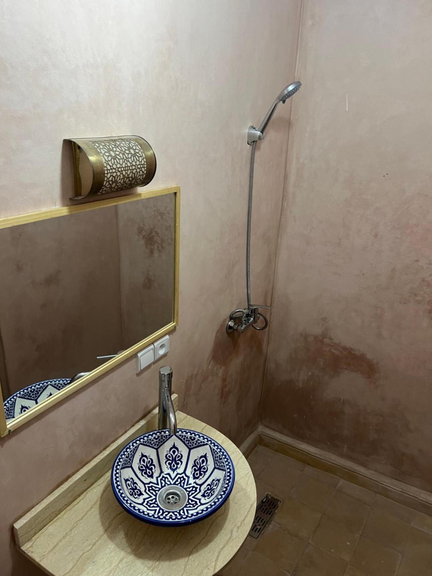 Habibi Riad&Hostel มาร์ราเกช ภายนอก รูปภาพ